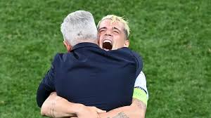 Kruip in de huid van de trainer, de scheidsrechter of geef je mening als echte analist. A5z2rslr2agg4m