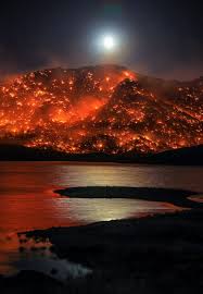 Is today a full moon in california. Full Moon Over Lake Isabella In California Last Night By Michael Cuffe This Picture Has A Story To Tell 9gag