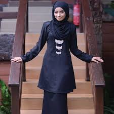 Baju kurung pahang corak batik terkini mahsuri classic. Kurung Tradisional Melayu Klasik By Azie Videos Facebook