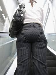 パンツスースのOLの巨尻を街角で盗撮した画像＆動画集 | 東京パンチラ通り