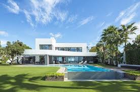 Pin By Mer Et Demeures Seaside Real On Uhoihohnvuortateaogxlvl Luxury Real Estate Property Beach Properties