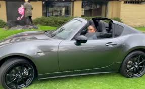 Poco a poco colombia despierta a la tradicional realidad nacional luego de casi medio año de tregua de la protesta social que había sido la constante durante todo el año pasado. Asi Es El Mazda Mx 5 Convertible Que Estreno Epa Colombia Y Lo Que Costo