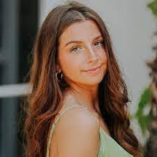 Maxine Talley's Instagram, Twitter & Facebook