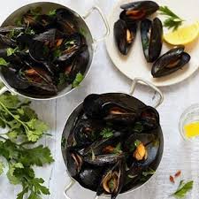 Moules Marinieres A L Italienne Un Dejeuner De Soleil Moules Marinieres Recettes De Cuisine Nourriture De Tous Les Jours