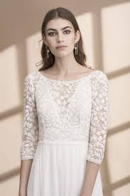 Lassen sie sich aber selbst genug spielraum und vertrauen sie auf die erfahrung und die tipps einer ehrlichen beratung, denn viele brautkleider wirken in live und an einem selbst oft ganz anders. Rembo Styling Bei Elas Braute Boho Brautkleider Aus Belgien