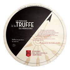 La truffe (du latin tuber qui veut dire excroissance) est une fructification globuleuse irrégulière blanche, grise, noire ou brun sombre, de taille les noires veinées de blanc appelées truffes du périgord mais que l'on trouve aussi dans le vaucluse, le lot, le gard, le quercy. Le Fermier A La Truffe Du Perigord 3 Kg Environ Edmond De Rothschild Heritage Metro
