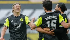 Hier findest du alle news rund um borussia. Deutsche Bundesliga Haaland Wieder Da Dortmund Schlagt Bremen 4 1 Krone At