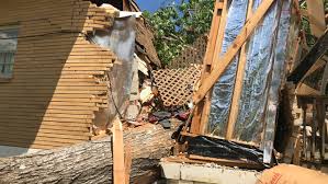 Junk cars nashville, in nashville, tn, is the area's leading auto salvage serving nashville, brentwood and surrounding areas. Massive Tree Falls Through Hermitage Home Couple Says It S A Miracle They Re Alive Wztv