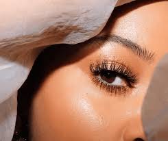 An indispensable element of a festive image is long fluffy eyelashes that look great in everyday life, as well. How To Clean False Eyelashes
