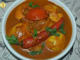 Untuk mendapatkan telur rebus yang kulitnya mudah dikupas tanpa meninggalkan daging telur bila sudah selesai maka anda akan dapat dengan mudah mengupas kulit dari telur rebus tersebut. Kari Telur Rebus Cara Cara 1 Resepi Ibu Tercinta Facebook