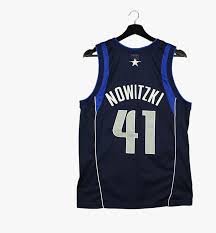 Jun 19, 2021 · casinoonline.de hat die wertvollsten fußballtrikots überhaupt auf grundlage des vertreibers vintage football shirts ermittelt. Champion Dirk Nowitzki Nba Trikot Dallas Mavericks Hd Png Download Kindpng
