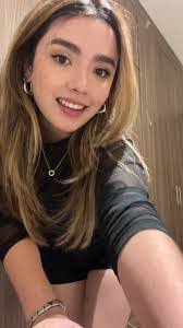 Melissa Pia's Instagram, Twitter & Facebook