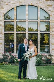 Every Couple Deserves To Have A Memorable Wedding Day At The Venue Of Their Dreams This Article Answe In 2020 Wedding Venue Costs Wedding Venues Average Wedding Costs
