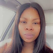 Leanna Williams's Instagram, Twitter & Facebook