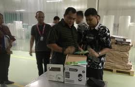 Check spelling or type a new query. Polda Banten Akan Hentikan Penyelidikan Pabrik Masker Di Serang Okezone News