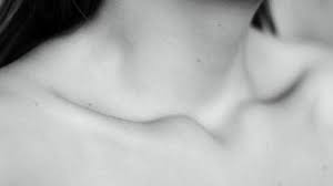Si le nodule mesure moins de 1 cm ceux qui prennent du volume malgré un traitement de thyroïde à la lévothyroxine ; Nodule Thyroidien Quand Faut Il S Inquieter Femme Actuelle Le Mag
