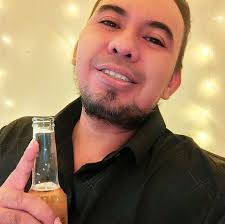 LA LEYENDA DE EL HOSPITAL EMBRUJADO DE COATZACOALCOS , VER. (MEDICENTRO) La  historia es muy sencilla. Después de haber iniciado operaciones de manera  normal: atenciones médicas, cirugías, venta de fármacos, etc., éste