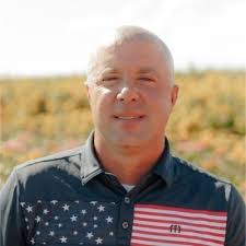 Ryan Babineaux's Instagram, Twitter & Facebook