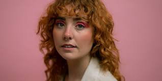 Annabel Marlow chats to us about her move from musical theatre to comedy