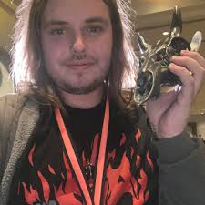 As it's Christmas Eve Eve, I think we should play; would you rather the  Disney version? And be careful, because this will be hard. Movie Watching  (Walt): Frozen ❄️or Tangled💇‍♀️ Disney Princess: