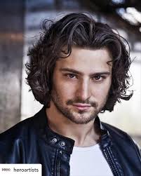 Ethan Mitchell's Instagram, Twitter & Facebook