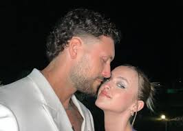 Alicia Moffet et Fred Robichaud se prélassent en bateau en Andalousie