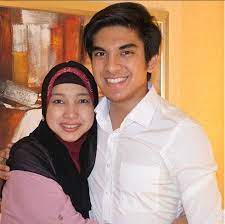 Kuala lumpur, march 27 — syed saddiq abdul rahman is one malaysian whose opinions we may not be familiar with but four universities have already barred him from sharing them on their campuses. Wonderwoman Saya Ibu Saya Syed Saddiq Percaya Tanpa Restu Mama Abuyah Tak Mampu Jadi Hebat Pa Ma