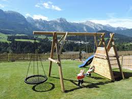 Als nutzgarten für selbst angebaute früchte und kräuter? Schaukel Spielplatz Garten Apartmenthaus Vergissmeinnicht Abtenau Holidaycheck Salzburger Land Osterreich