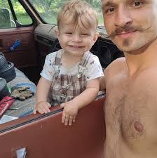 Austin Eib's Instagram, Twitter & Facebook