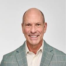 Philip Squires's Instagram, Twitter & Facebook