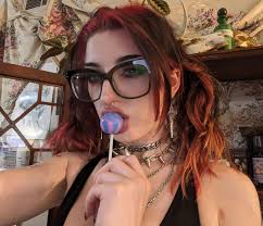 uraythesuccubus: Ray Jayne 🖤 on Reddxxx | the NSFW Browser