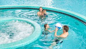Yelp is a fun and easy way to find, recommend and talk about what's great and not so great in frankfurt am main and beyond. Hallenbad Fresch In Freising Schwimmen Bei Jedem Wetter