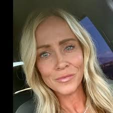 Tonya Bronson's Instagram, Twitter & Facebook