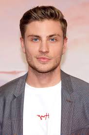 Jannik Schümann: Seit meinem Coming-out hat sich nichts verändert |  GALA.de