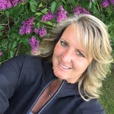 Erika Backus's Instagram, Twitter & Facebook