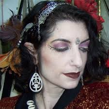 Lydia Ash's Instagram, Twitter & Facebook