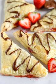 Puff Pastry Stuffed With Chocolate Nutella And Fresh Strawberries These Chocolate Strawberr Nutella Recipes Easy Pastries Recipes Dessert Strawberry Nutella