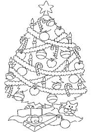 Surprenez vos gosses avec des dessins de père noël, sapins décorés, cadeaux multicolores et héros préférés à colorier aussitôt ! Coloriage Sapin De Noel Gratuit A Imprimer