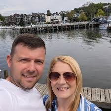 Cara Davison's Instagram, Twitter & Facebook