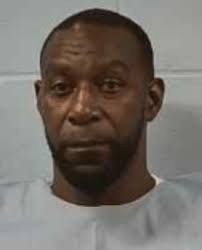 Man arrested after shooting in Vicksburg parking lot