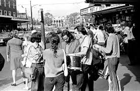 101270 21 Life In The 70s Old Portraits Harvard Square