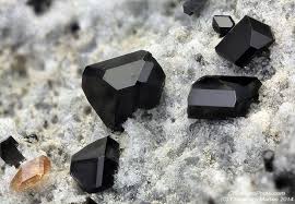 Ferro Hornblende Rocce E Minerali Minerali Ferro