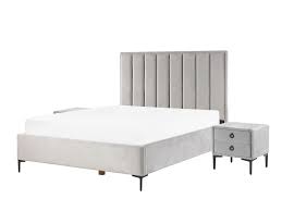 Eine komplett neue schlafzimmereinrichtung wirkt harmonisch, ein bett in 140x200 kann aber auch ein hingucker im raum sein. Schlafzimmer Komplett Set 3 Teilig Grau 140 X 200 Cm Sezanne Beliani De