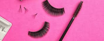 Rest assured because it is not a very bad condition and you can cure your itchy eyes. Your Complete Eyelash Extensions Guide From Avoiding Infections To Expert Advice Teen Vogue