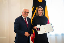Dies ist die offizielle seite von bundespräsident. Www Bundespraesident De Der Bundesprasident Reisen Und Termine Ordensverleihung Zum Tag Der Deutschen Einheit