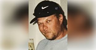 Niki Cook's Instagram, Twitter & Facebook