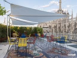 Se nella bella stagione amate vivere nei vostri aperti e avete a disposizione un terrazzo, per goderlo al meglio è consigliabile realizzare una vera e propria copertura. Vele Ombreggianti Per Terrazzo Pergotenda Corradi