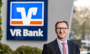 Vr Bank Freut Sich Uber Gerauschlose Fusion Burgerportal Bergisch Gladbach