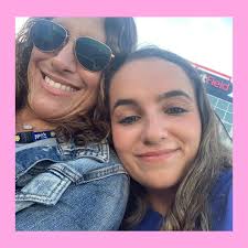 Like Mother, Like Daughter (@likemotherlikedaughterpod) • Instagram photos  and videos