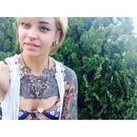 Annie Bergmann (anniebergmann)